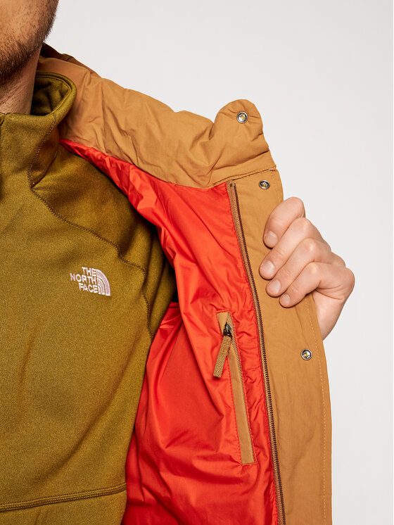 The North Face The North Face Pernata jakna Sierra NF0A48LC Smeđa Regular Fit