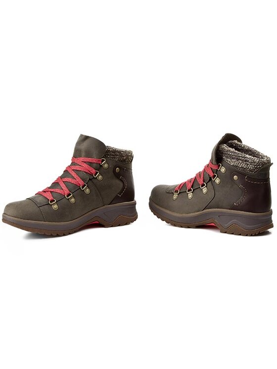 Merrell eventyr bluff outlet