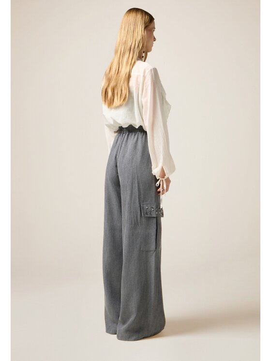 Oltre Oltre Pantaloni di tessuto P040J002526N013 Grigio Flared Fit