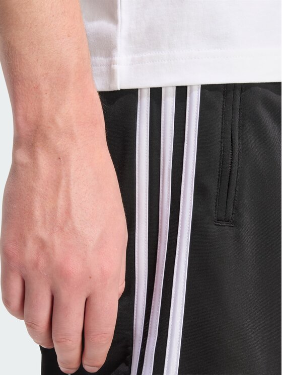adidas adidas Szorty materiałowe Firebird Czarny Regular Fit