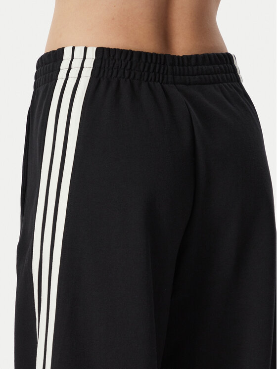 adidas adidas Spodnie dresowe 3-Stripes KV9868 Czarny Wide Fit