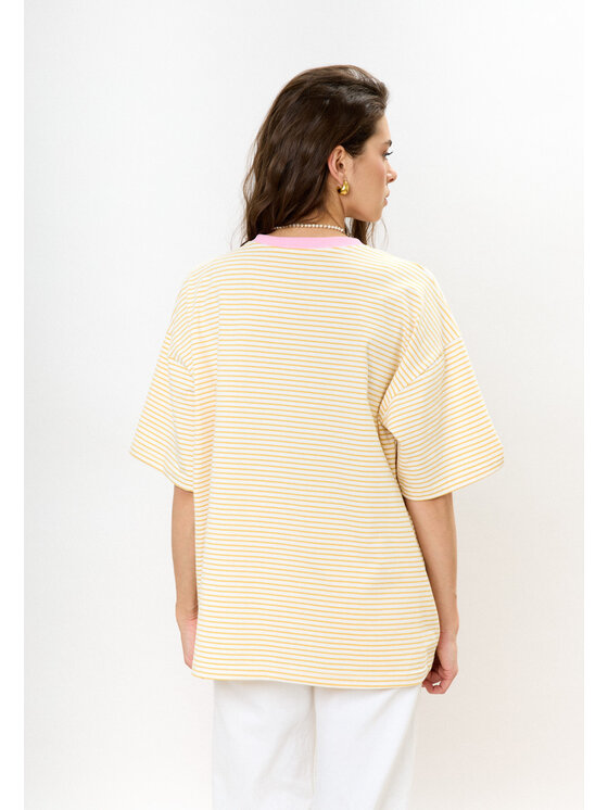 Mirons Mirons T-Shirt Print Biały Oversize