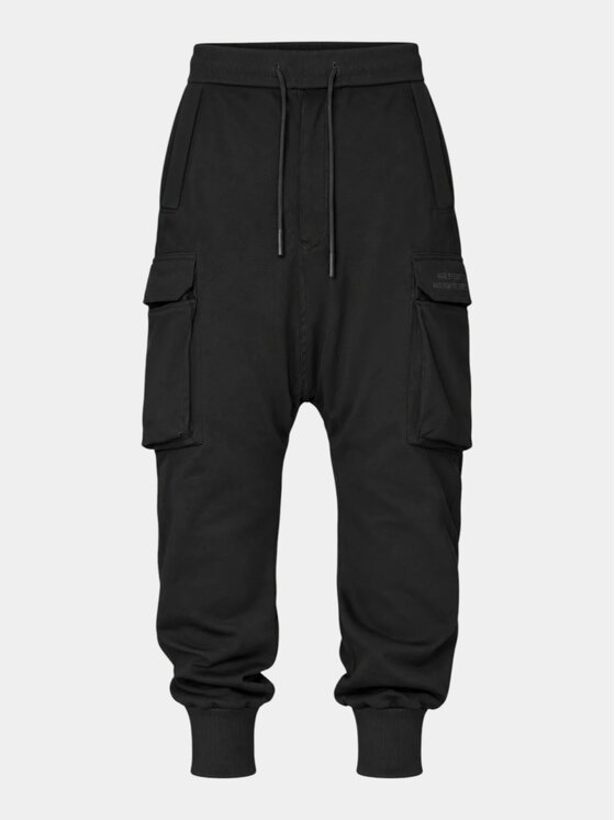 MADE BY SOCIETY MADE BY SOCIETY Spodnie materiałowe Cargo Born From The Streets - P18001 Czarny Basic Fit