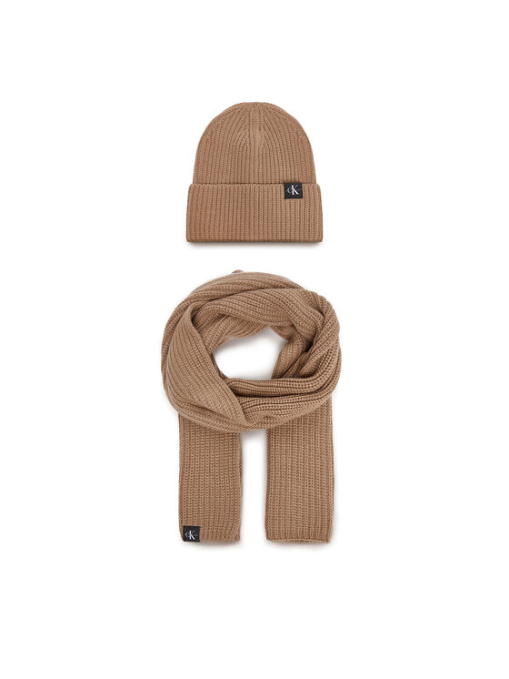 Calvin Klein Jeans Calvin Klein Jeans Комплект шал и шапка Monogram Rib Scarf Beanie Set IU0IU00638 Кафяв
