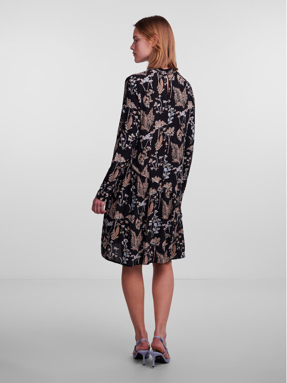 Pieces Pieces Rochie de zi 17143255 Negru Regular Fit