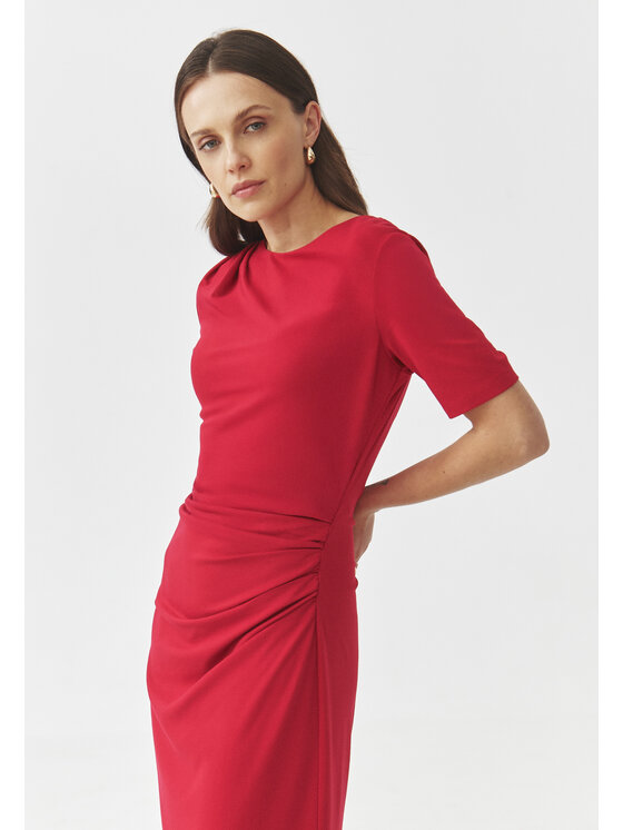 TATUUM TATUUM Sukienka dzianinowa PRIMROSE Czerwony Fitted Fit