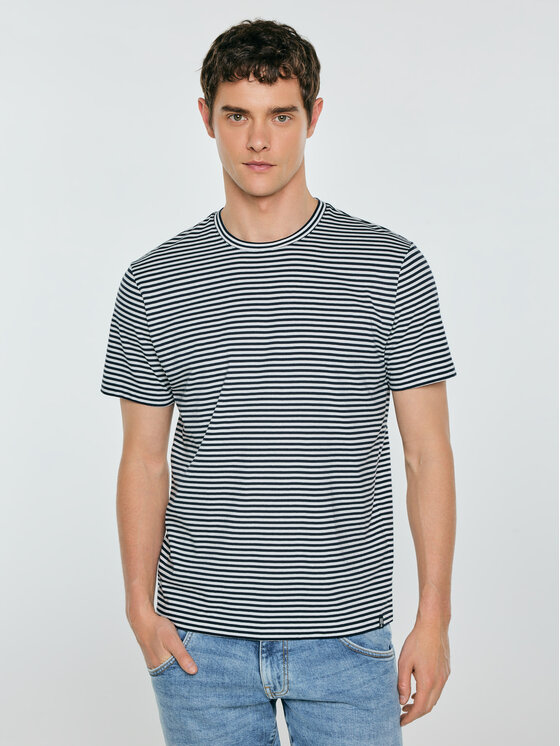 BIG STAR BIG STAR T-Shirt GARRI Granatowy Basic Fit