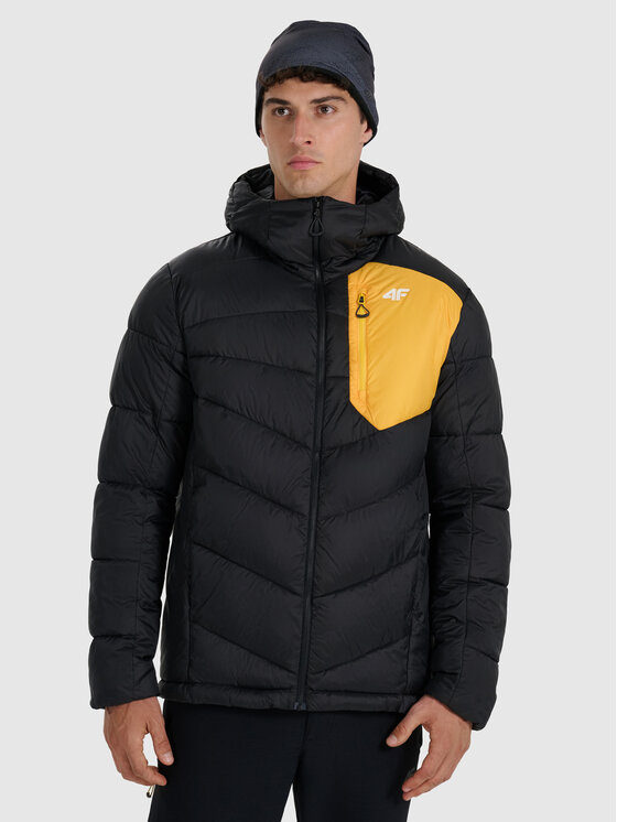 4F 4F Kurtka outdoor HALNY Czarny Regular Fit