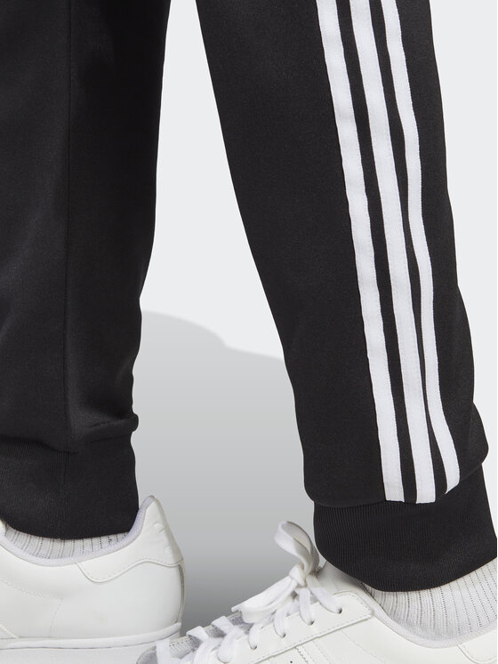 adidas adidas Spodnie dresowe Adicolor Classics SST Tracksuit Bottom IA4791 Czarny Slim Fit