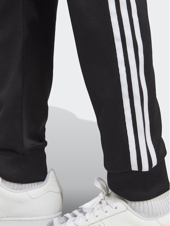 adidas adidas Spodnji del trenirke Adicolor Classics SST Tracksuit Bottom IA4791 Črna Slim Fit