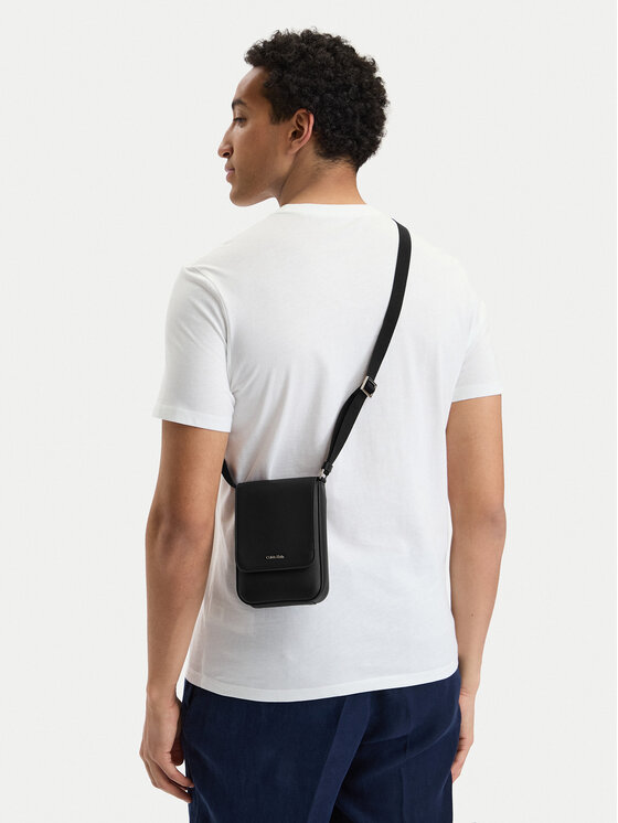Calvin Klein Geantă crossover Raised Phone Crossbody LV04D1226G Negru