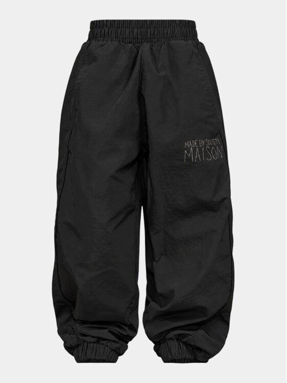 MADE BY SOCIETY MADE BY SOCIETY Spodnie materiałowe QUTE Pants - P37779 Czarny Basic Fit