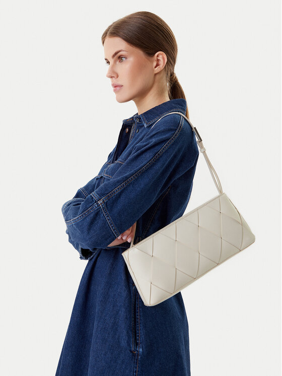 Calvin Klein Geantă Ck Woven Elongated Shoulder Bag K60K612992 Alb