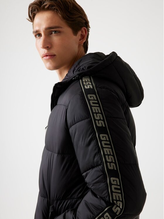 Guess Guess Зимова куртка Z5BL17 WO06I Чорний Regular Fit