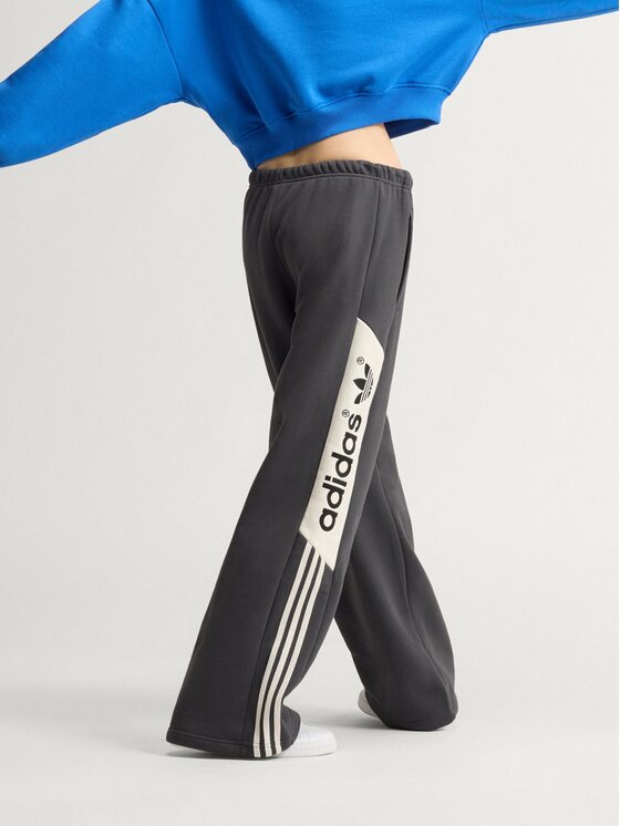adidas adidas Spodnie dresowe 172438 Szary ciemny Loose Fit