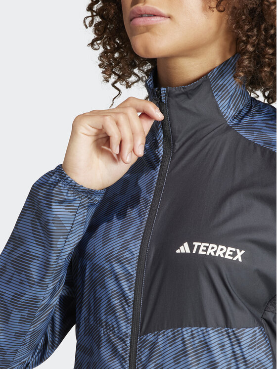 adidas adidas Větrovka Terrex Trail Running Windbreaker IA1808 Modrá Regular Fit
