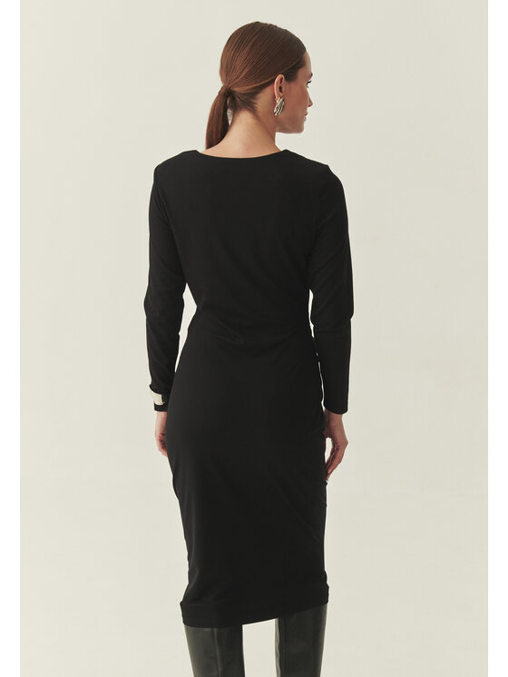 TATUUM Tatuum Úpletové šaty KOMA Černá Slim Fit