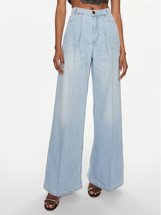 Baggy jeans gli outfit streetstyle alla moda MODIVO runway