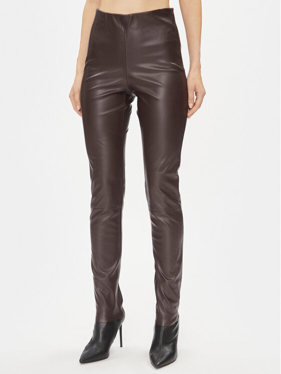 Bruuns Bazaar Pantaloni din imitație de piele Christa BBW3601 Maro Slim Fit