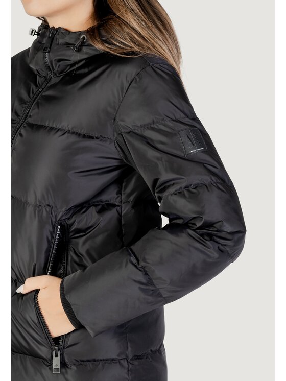 Armani Exchange Armani Exchange Пуховик XW000251 AF12286 UC001 Чорний Regular Fit