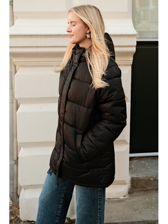 TeeShoppen TeeShoppen Kurtka outdoor 'Basic Collection' Czarny Regular Fit
