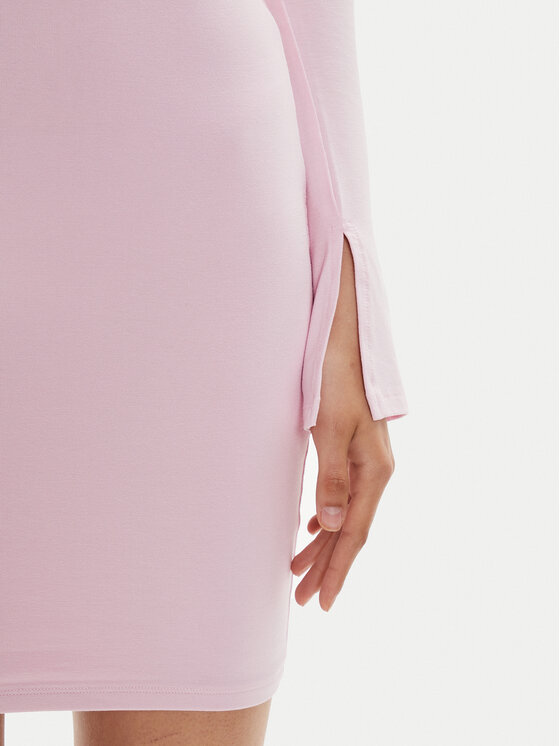 Gina Tricot Gina Tricot Haljina za svaki dan 23511 Ružičasta Slim Fit