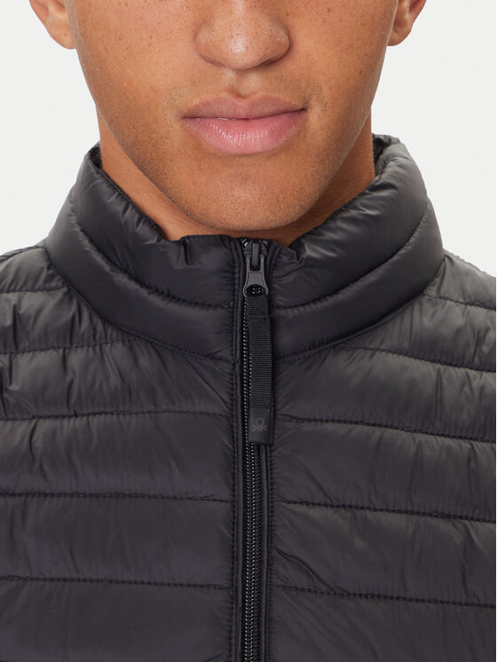 United Colors Of Benetton United Colors Of Benetton Prsluk 2TWDUJ00P Crna Regular Fit