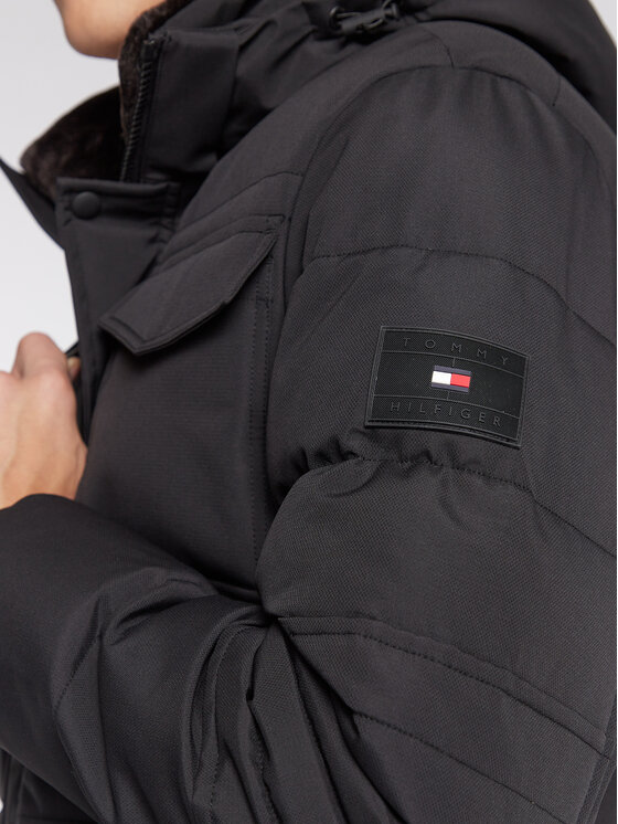 Tommy Hilfiger Tommy Hilfiger Žieminė striukė Utility MW0MW27702 Juoda Regular Fit