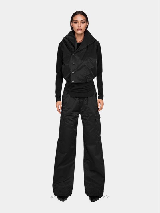 MADE BY SOCIETY MADE BY SOCIETY Spodnie materiałowe DRIFT DROP - P27823 Czarny Basic Fit