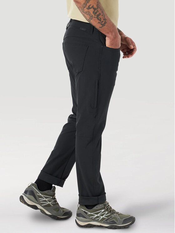 Wrangler Wrangler Spodnie materiałowe FWDS 5 POCKET PANT Czarny Regular Fit