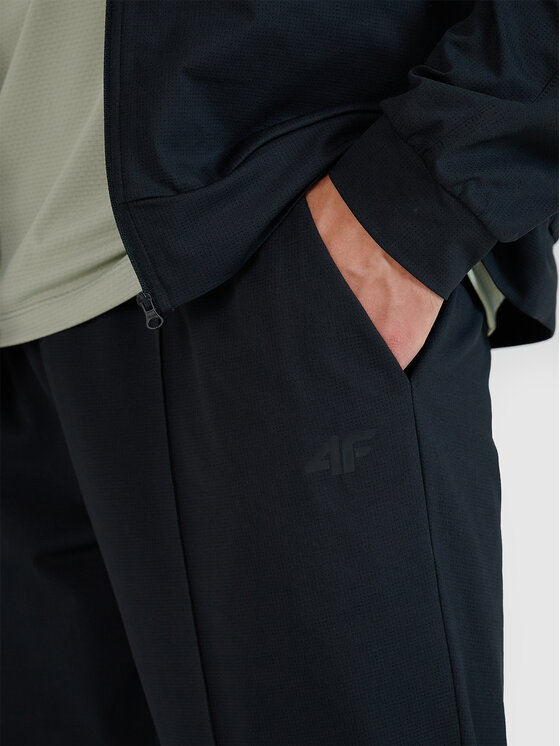 4F 4F Spodnie dresowe MULTI ACTIVE Czarny Regular Fit