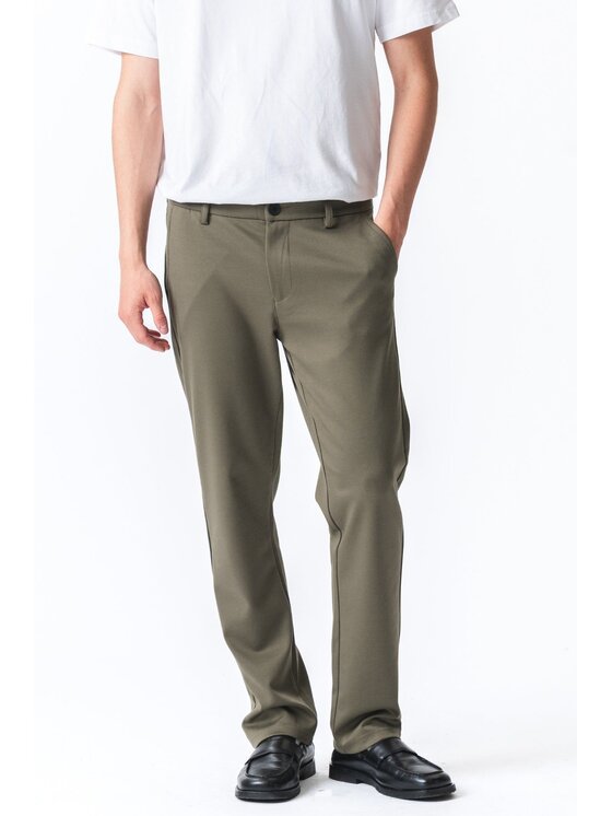 TeeShoppen TeeShoppen Spodnie garniturowe 'Perform Collection' Zielony Regular Fit