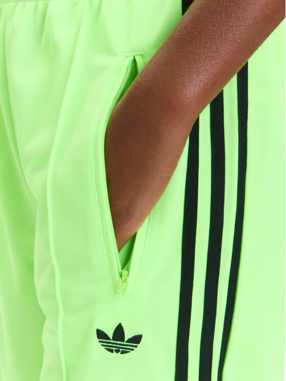 adidas adidas Jogginghose adicolor Classic Firebird JW1228 Grün Loose Fit