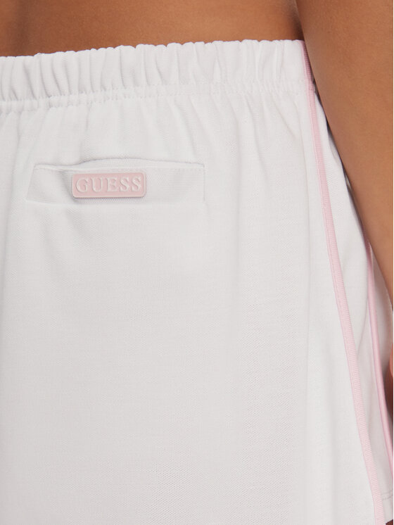 Guess Guess Šortky z materiálu Zoey V4GD05 KC5R0 Bílá Loose Fit