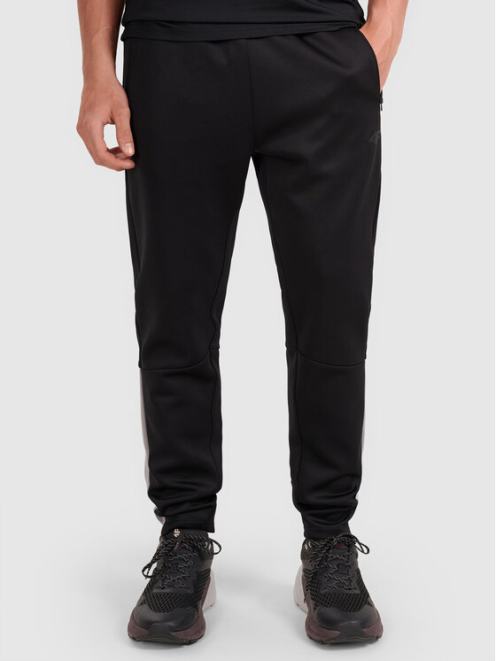4F 4F Teplákové nohavice MULTI ACTIVE Čierna Regular Fit