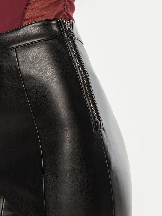 Patrizia Pepe Patrizia Pepe Ādas imitācijas bikses 8P0624/E005-K103 Melns Regular Fit