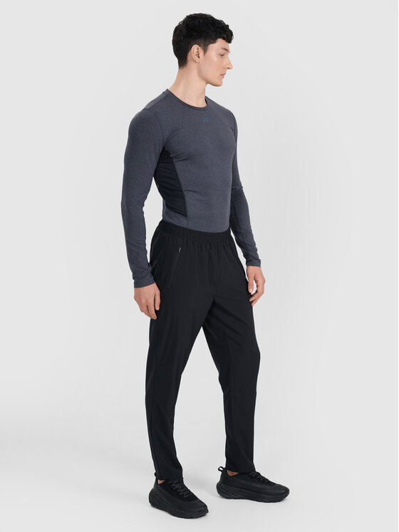 4F 4F Spodnie dresowe MULTI ACTIVE Czarny Regular Fit