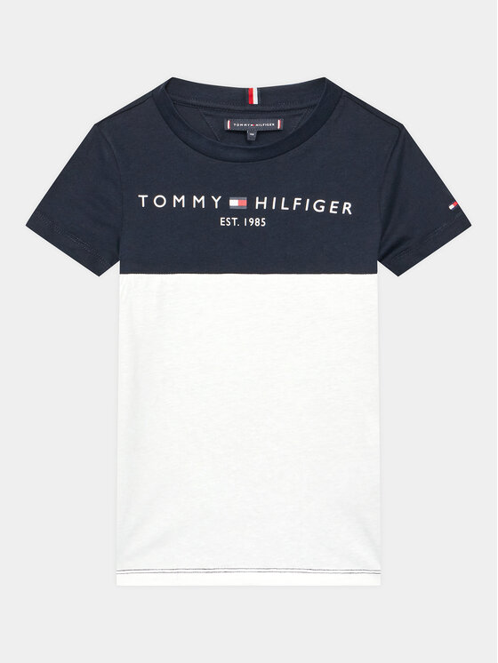 Completo t-shirt e pantaloncini sportvi Tommy