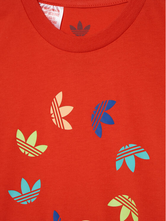 Completo t-shirt e pantaloncini sportvi adicolor