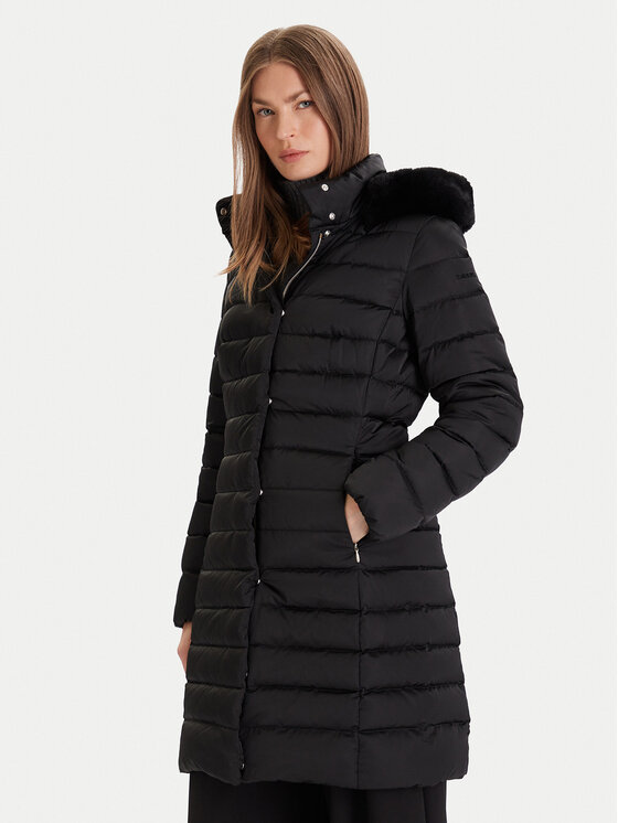 Geox Geox Pehelykabát Bettanie W5626H-T3122 F9000 Fekete Regular Fit