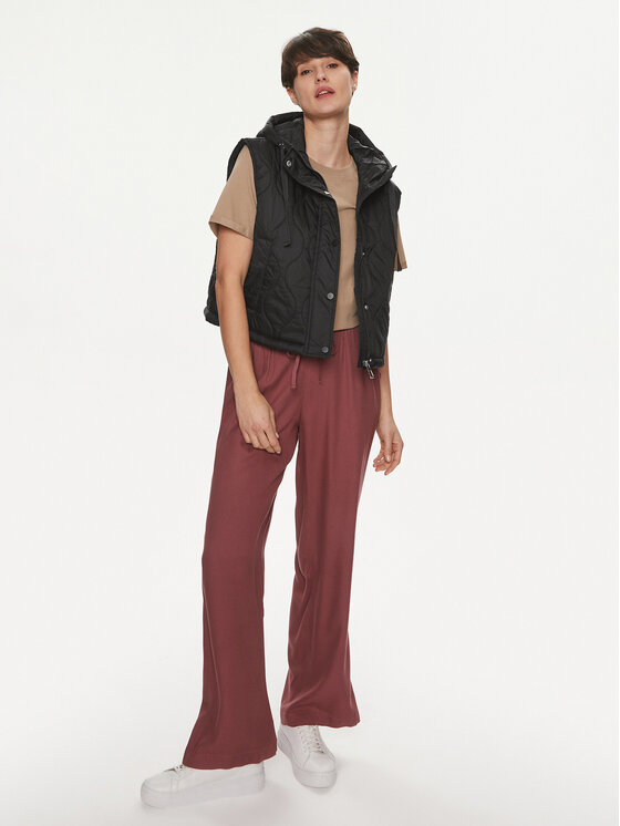ONLY ONLY Безрукавка Valentina 15315383 Чорний Regular Fit