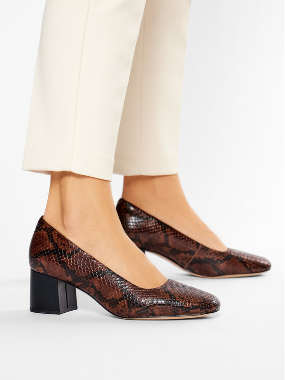 Clarks sheer 2025 rose