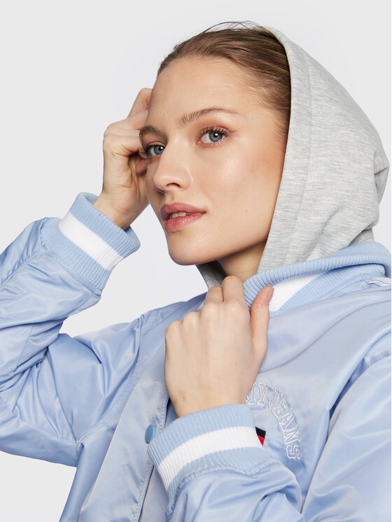 Tommy Jeans Tommy Jeans Bomber jakna Graphic DW0DW14936 Svetlo modra Regular Fit