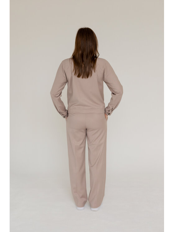 Entelier Entelier Spodnie garniturowe Enzo proste z zaszewkami Beżowy Modern Relaxed Fit