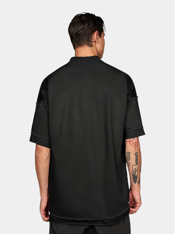 MADE BY SOCIETY MADE BY SOCIETY T-Shirt Quiet - T17940 Czarny Basic Fit