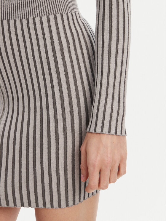 Guess Guess Úpletové šaty W5YK28 Z30I2 Sivá Slim Fit