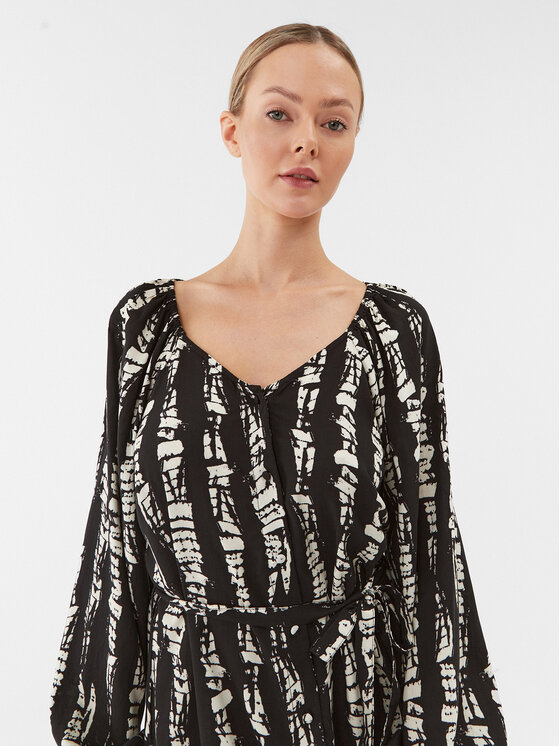 Vero Moda Vero Moda Haljina za svaki dan Cevi 10294132 Crna Regular Fit