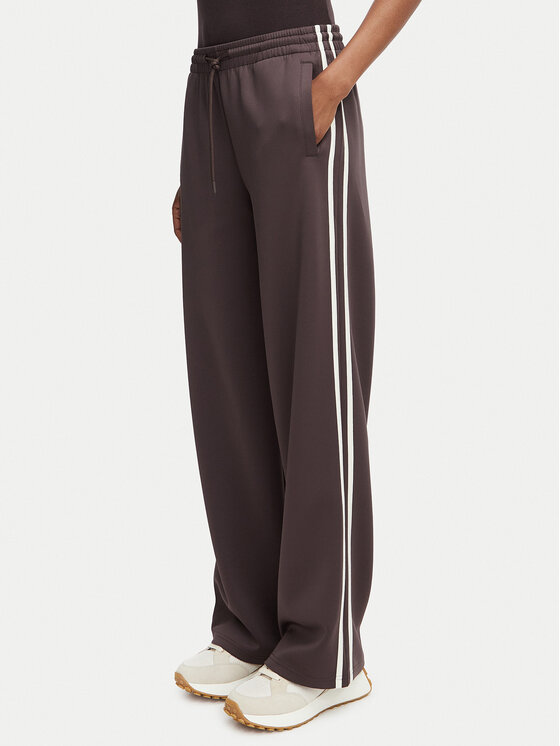 Guess Pantaloni trening V6YB08 K4286 Maro închis Regular Fit