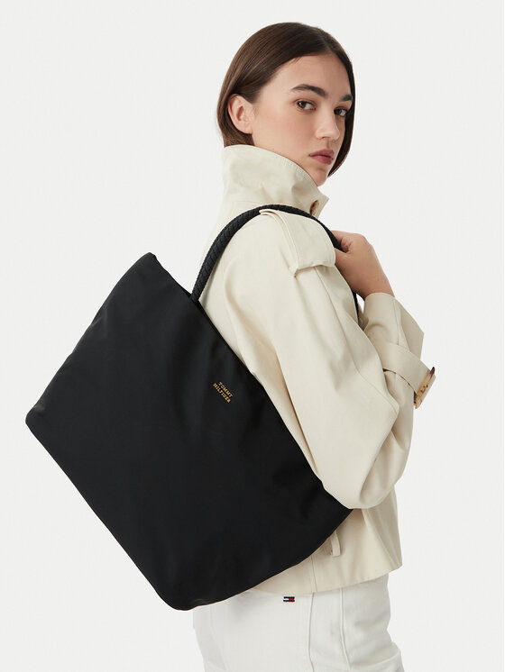Tommy Hilfiger Geantă Th Marina Hobo/Tote Nylon AW0AW18862 Negru