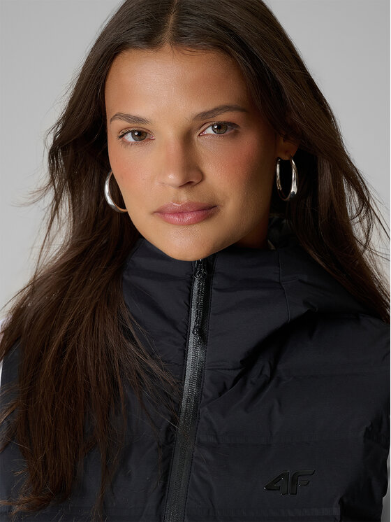 4F 4F Kamizelka CITY JACKETS Czarny Regular Fit